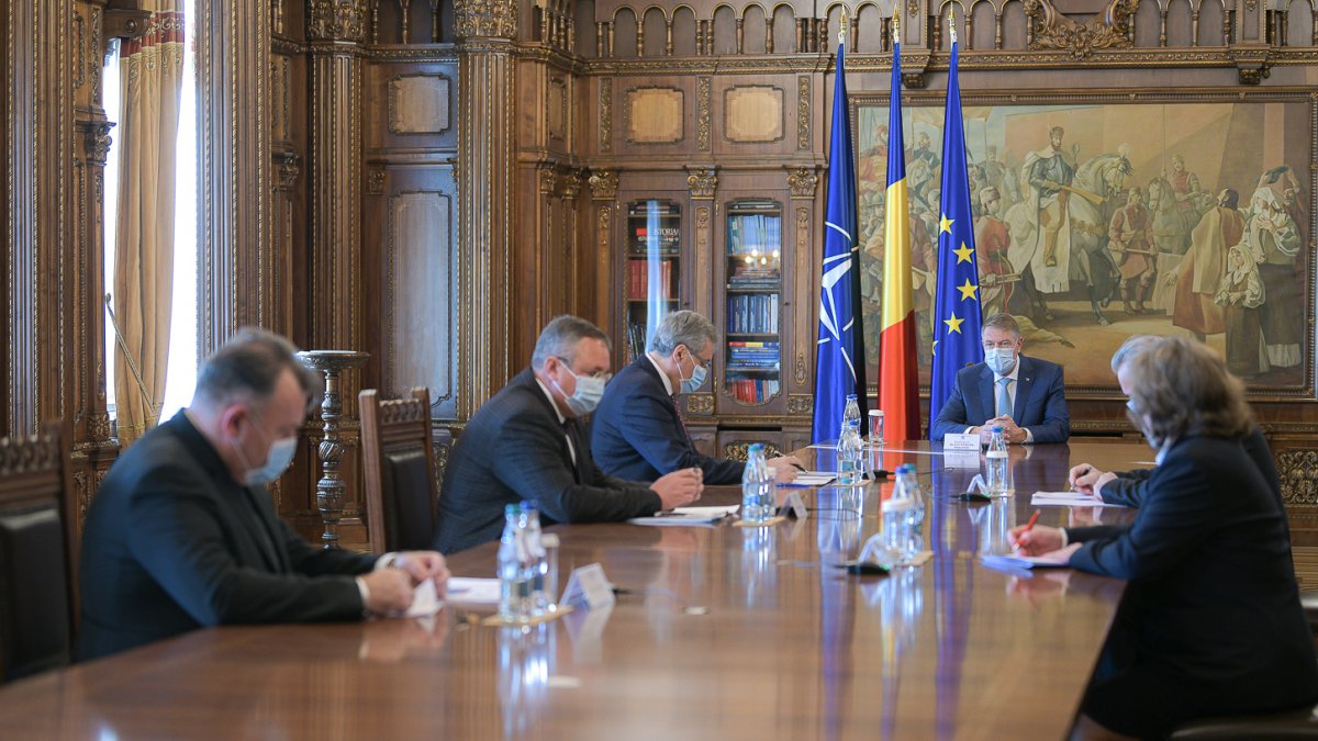 •  Fotó: Presidency.ro