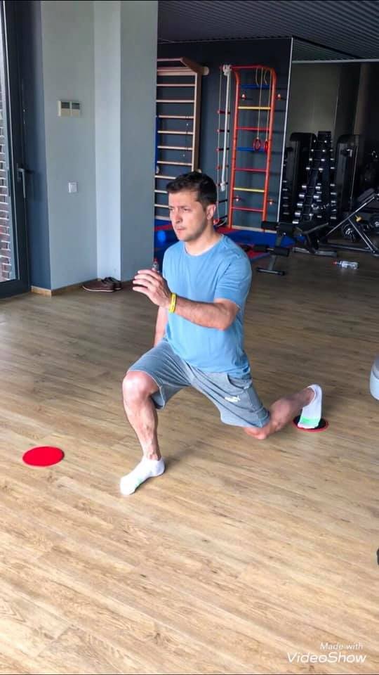 Fitt elnök. Zelenszkij kiemelte a kiegyensúlyozott vitaminfogyasztás és a sportolás előnyét &bullet;  Fotó: Volodimir Zelenszkij/Facebook