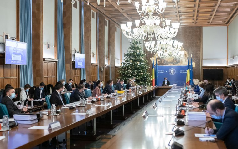 Élénk találgatások és viták zajlanak a kormányzásra készülő jobbközép pártoknak jutó bársonyszékekről