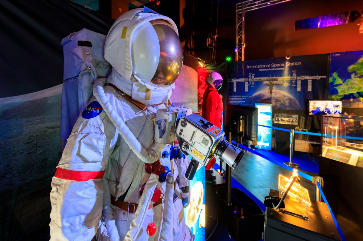 A kiállítás látogatói megismerkedhetnek az űrkutatás történetével •  Fotó: Showtime Productions