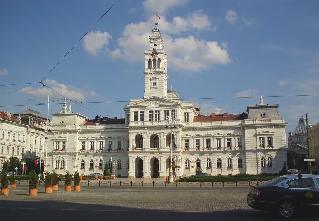 Az aradi városháza •  Fotó: Mapio.net