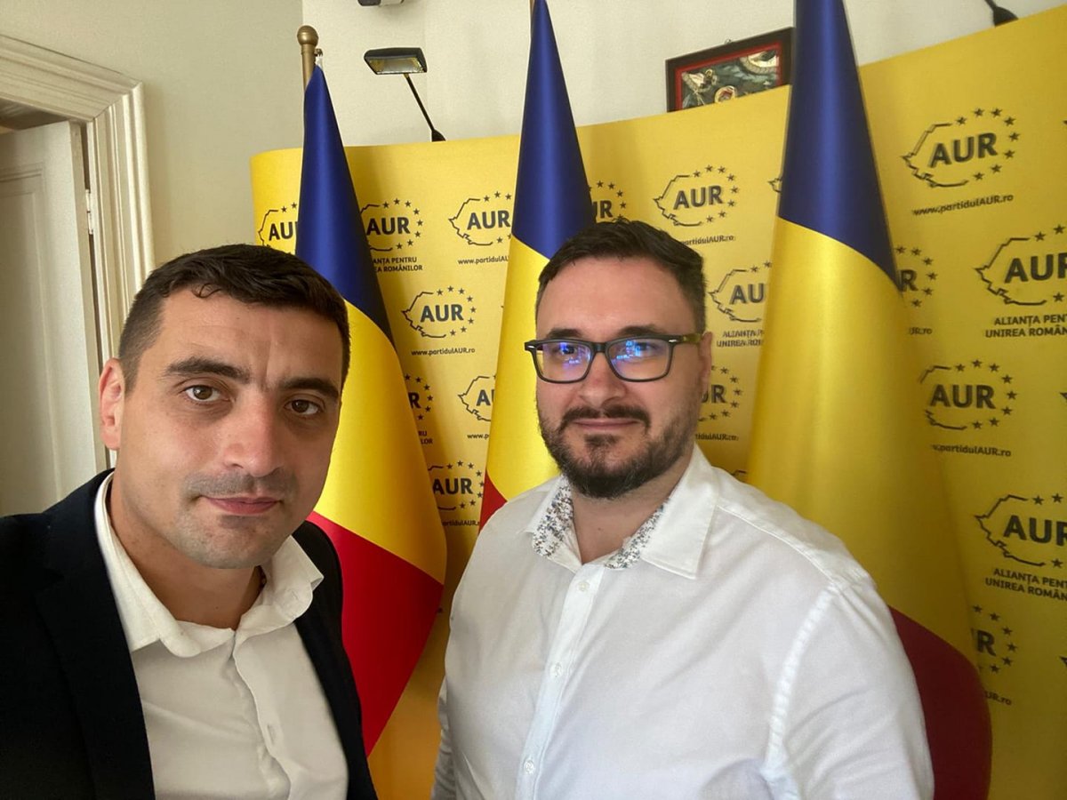 A magyar szimbólumok elleni harc „román hőse”, Dan Tanasă blogger (jobbról) is beállt az AUR-ba •  Fotó: Facebook/Alianța pentru Unirea Românilor - AUR