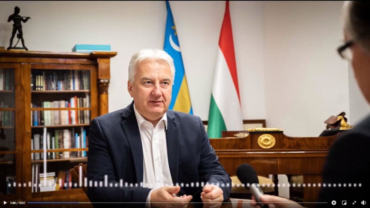 Semjén a Kossuth rádiónak: a magyar nemzet akkor tud fennmaradni, ha minden nemzetrésze fennmarad •  Fotó: Facebook/Semjén Zsolt