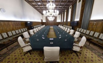 Románia a legrosszabbul, Magyarország a legjobban teljesít a politikai stabilitás terén