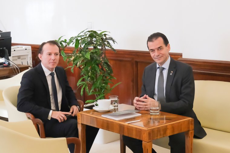 Ellenzi az állami alkalmazottak kényszerszabadságra küldését a pénzügyminiszter