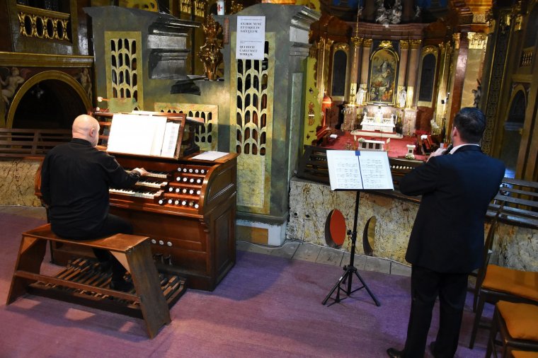 Román-magyar partnerségben újul meg Mária Terézia ajándéka   