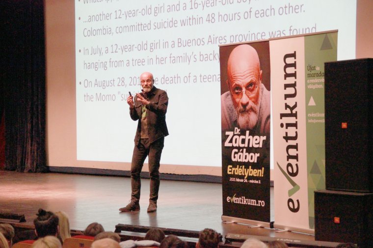 Mindenki függ valamitől – Zacher Gábor toxikológus kolozsvári előadásán jártunk