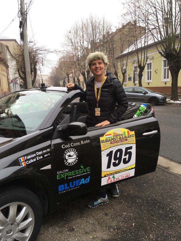 Czikai Éva szerint óriási segítség, hogy a szervezők felosztják az útvonalat fontos megállókat megjelölve •  Fotó: Czikai Éva