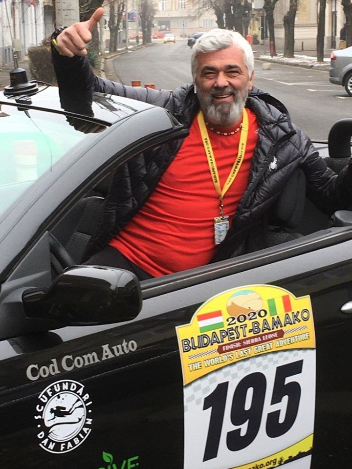 Dan Fabian a Budapest–Bamako Ralira benevezett Renault Megane kabrióval •  Fotó: Czikai Éva