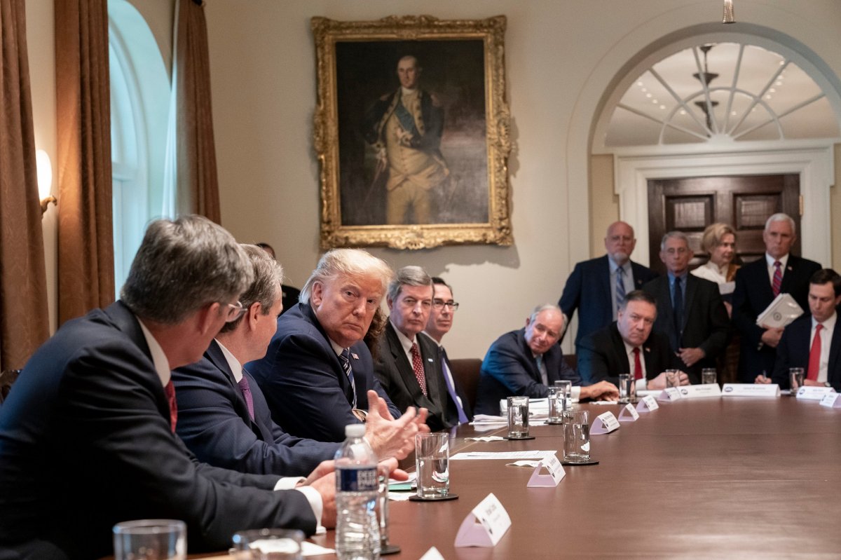 Donald Trump a kormányzati munkacsoport ülésén &bullet;  Fotó: Fehér Ház/Facebook