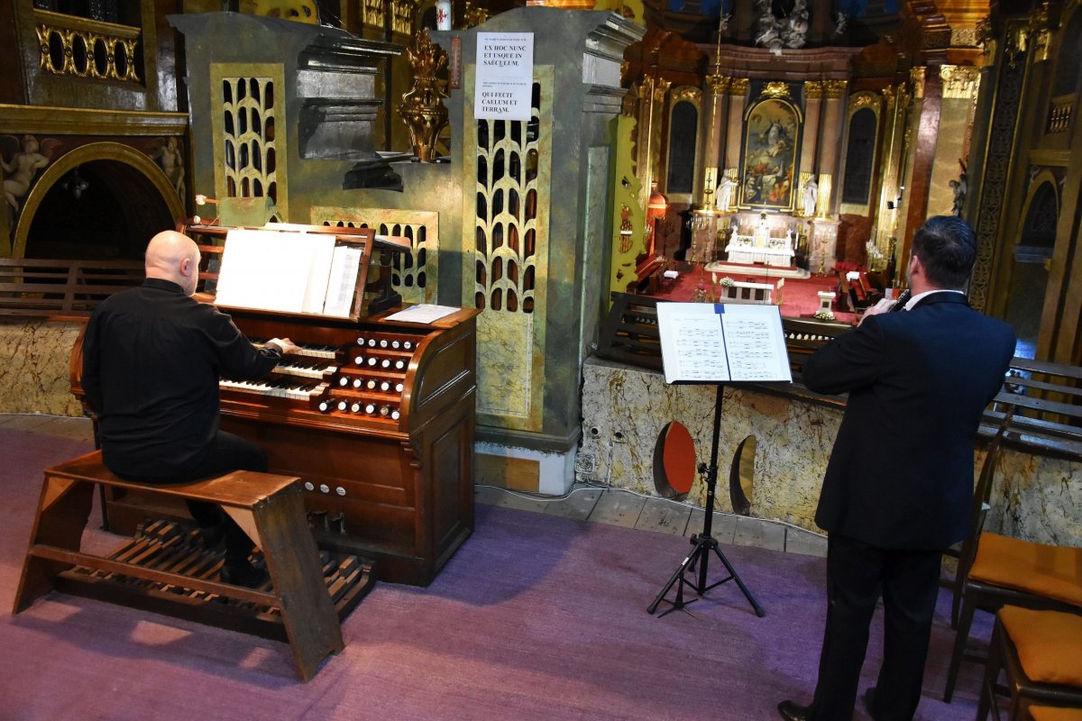 Jótékonysági hangversenyen búcsúztatták. &bullet;  Fotó: Forrás: a Nagyváradi Római Katolikus Püspökség honlapja