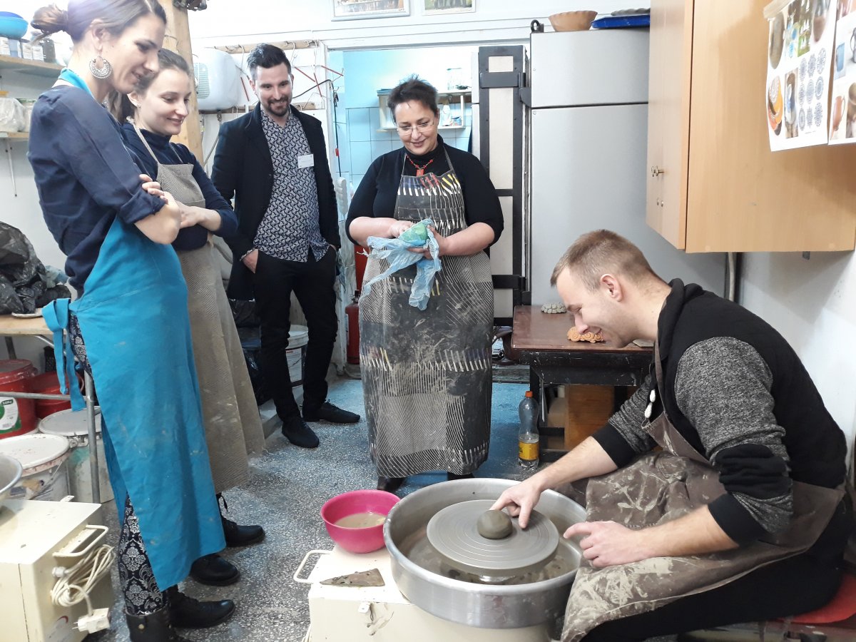 Közösségeket formálnak. Az ösztöndíjasok különböző kézművességi technikákkal is megismerkedtek &bullet;  Fotó: szucher ervin