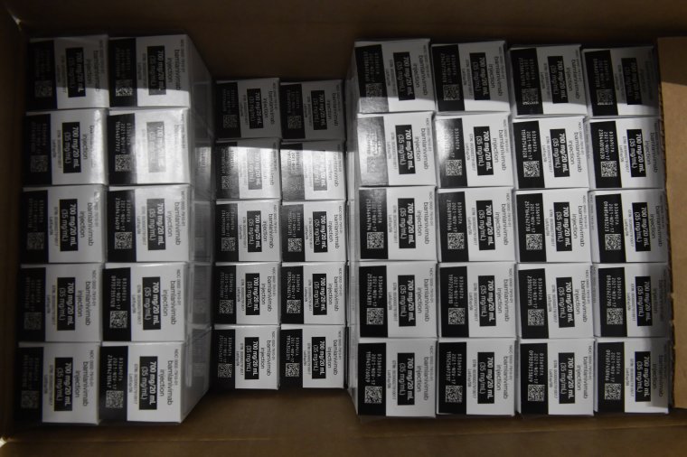 Európában elsőként alkalmazni kezdték Magyarországon a koronavírus elleni, bamlanivimab nevű gyógyszert