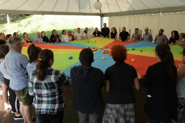 A vírusnál is erősebb a csángó magyar identitástudat – Pogár László összetartásról, hagyományőrzésről járvány idején