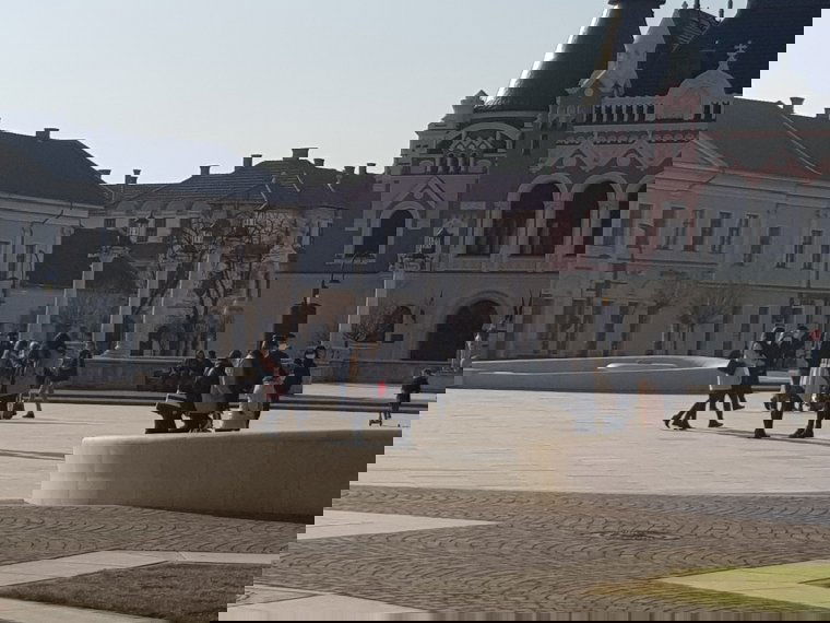 A romániaiak kétharmada szerint a koronavírus-járványt a globális elit robbantotta ki