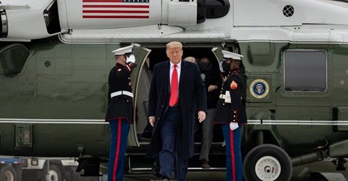 „Valamilyen formában visszatérek” – búcsúzott a Fehér Házat elhagyó Donald Trump