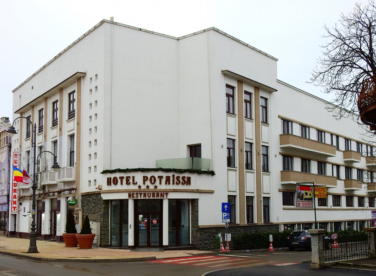A Potaissa szálló és étterem épülete •  Fotó: Kisréti Zsombor