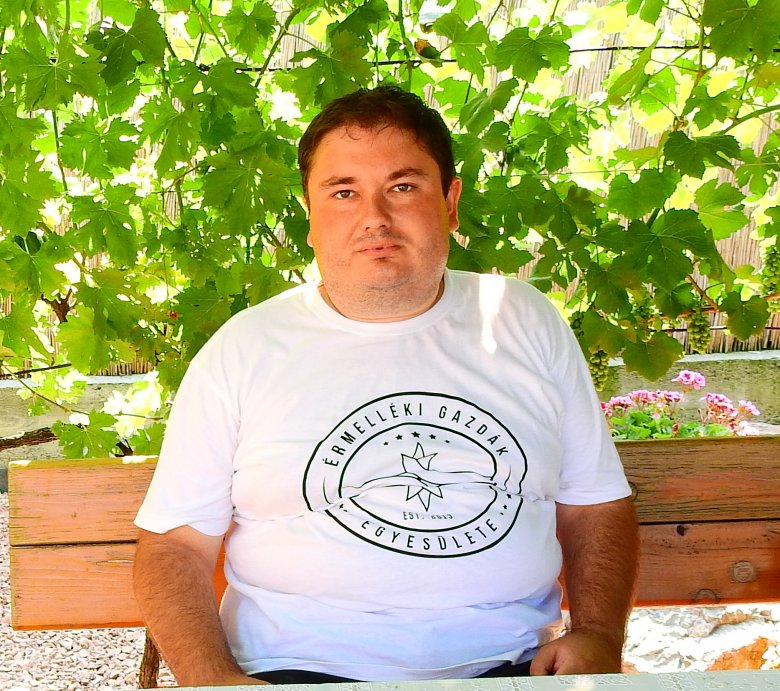 Laskovics István falugazdász, 
mezőgazdasági mérnök •  Fotó: Makkay József