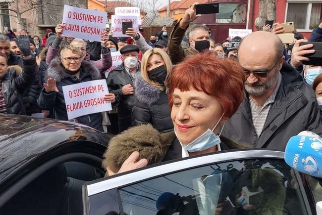 Hiába vádolta meg Covid-osztályon dolgozó kollégáit, megúszta a büntetést a váradi orvosnő