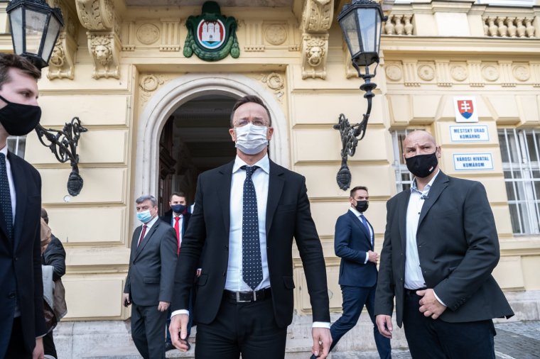 Bekérették a szlovák külügybe a magyar nagykövetet Szijjártó kettős állampolgárságról szóló kijelentése miatt