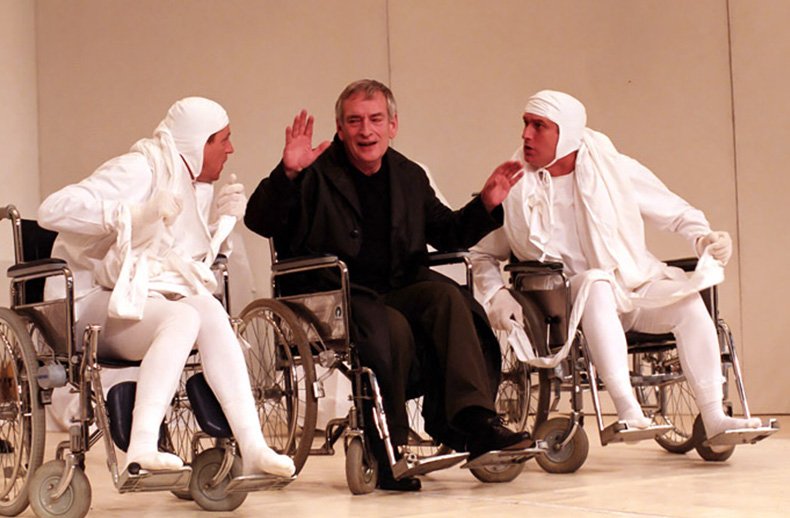 A Kossuth-díjas Csíky András a Doktor Faustus tragikus históriája című előadásban •  Fotó: maniutiu.com