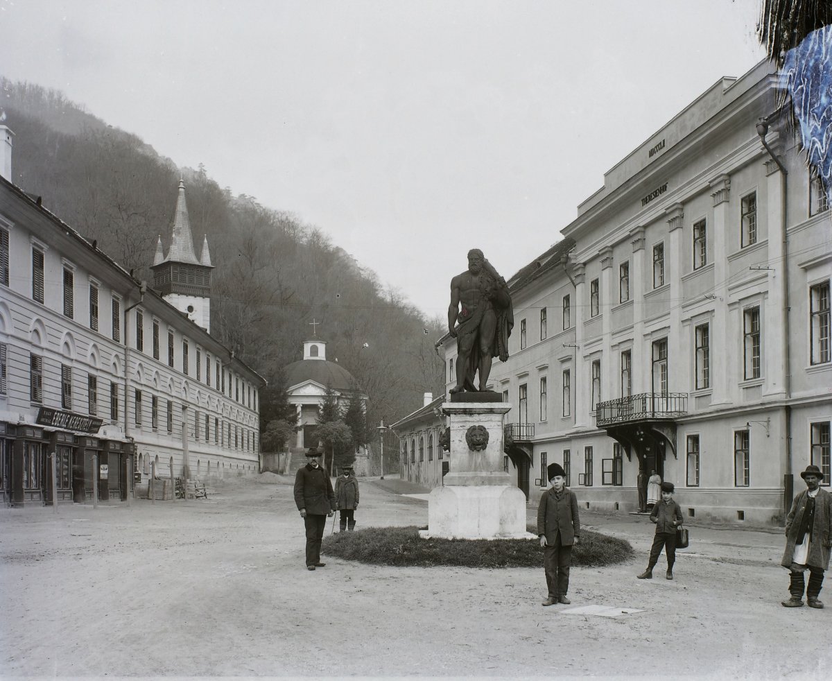 •  Fotó: Fortepan/Magyar Földrajzi Múzeum/Erdélyi Mór cége