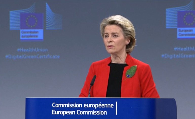 „Körmükre néz.” A helyreállítási alap elköltésének módját ellenőrzi európai körútján az Európai Bizottság elnöke •  Fotó: Facebook/European Commission