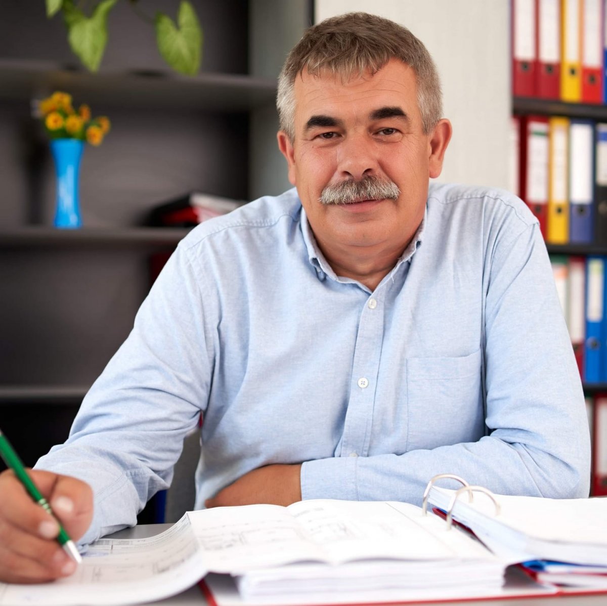Tóga István szerint fontos, hogy a régi, nagyobb fogyasztású háztartási gépeket új technológiával készült, energiatakarékos gépekre cserélje a lakosság •  Fotó: Facebook/Istvan Toga