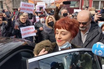 Lélegeztetőgépen van az oltásellenes nagyváradi orvosnő