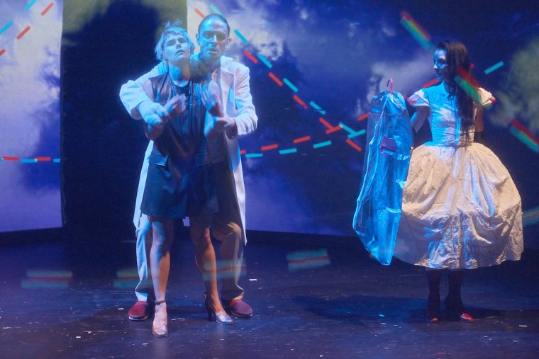 Ismét várja a nézőket a kolozsvári színház, bemutatót is terveznek májusra