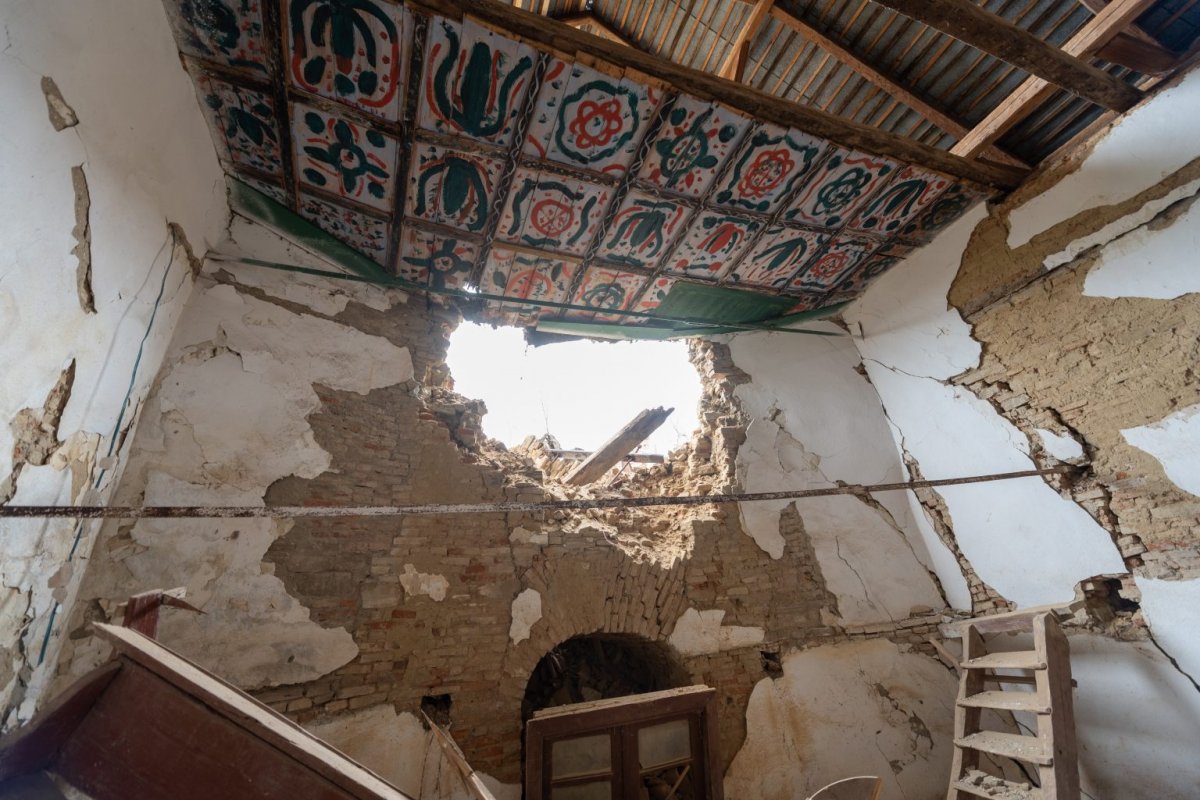 Az értékes kazettás mennyezet átkerül az új templomba •  Fotó: Kiss Gábor/Református.ro