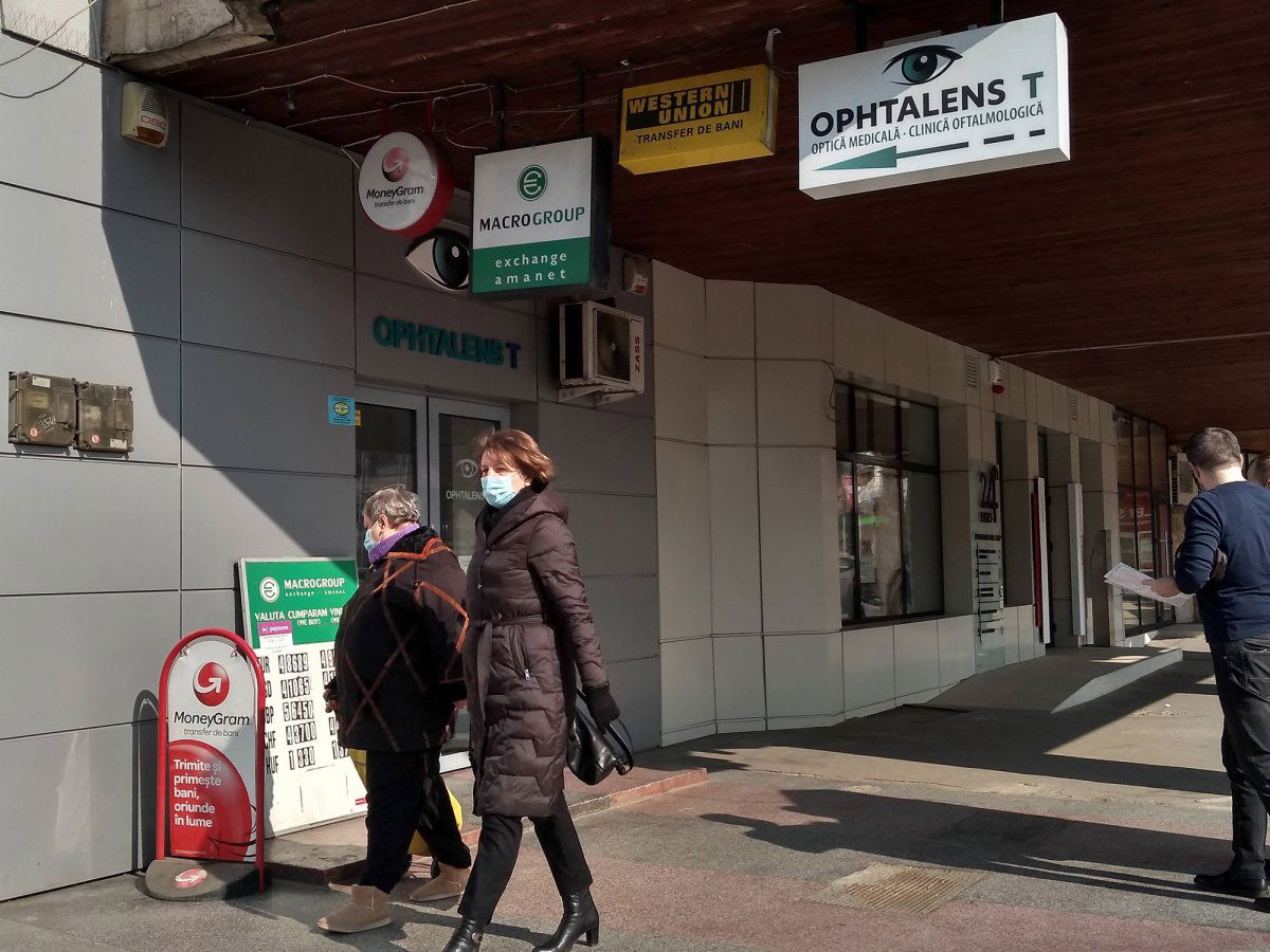 Lejtmenetben. Kedden is folytatta gyengülését a román deviza az egységes európai fizetőeszközhöz képest •  Fotó: Jakab Mónika