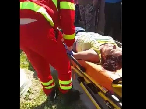 Maszk nélkül sétáló nőt ütlegelhettek a rendőrök, vizsgálat indult
