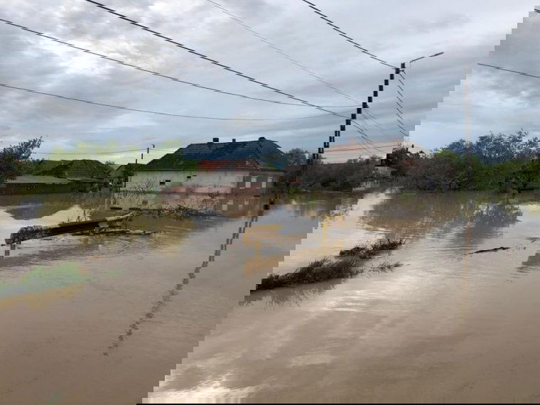 Árvizekre figyelmeztetnek a hidrológusok több erdélyi megyében