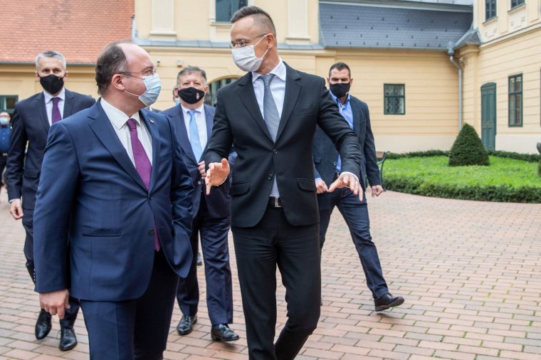 Gyorsítják a határátlépést a magyar–román határon, „felélesztik” a kisebbségi vegyes bizottságot