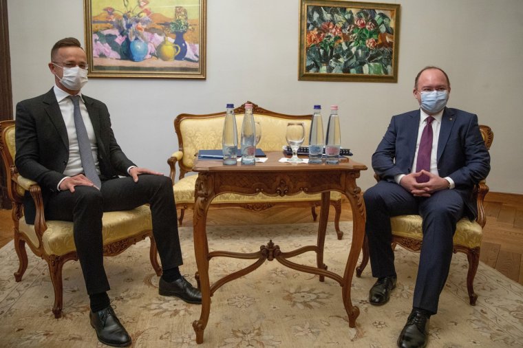 Reflexió a magyar „hibrid revizionizmus”-ra