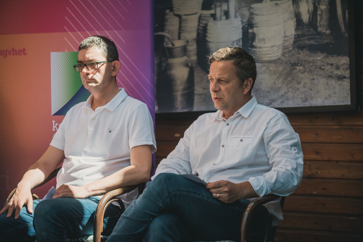 Karácsonyi Zsolt és Nagy Zoltán a szerdai sajtótájékoztatón •  Fotó: Facebook/RMDSZ