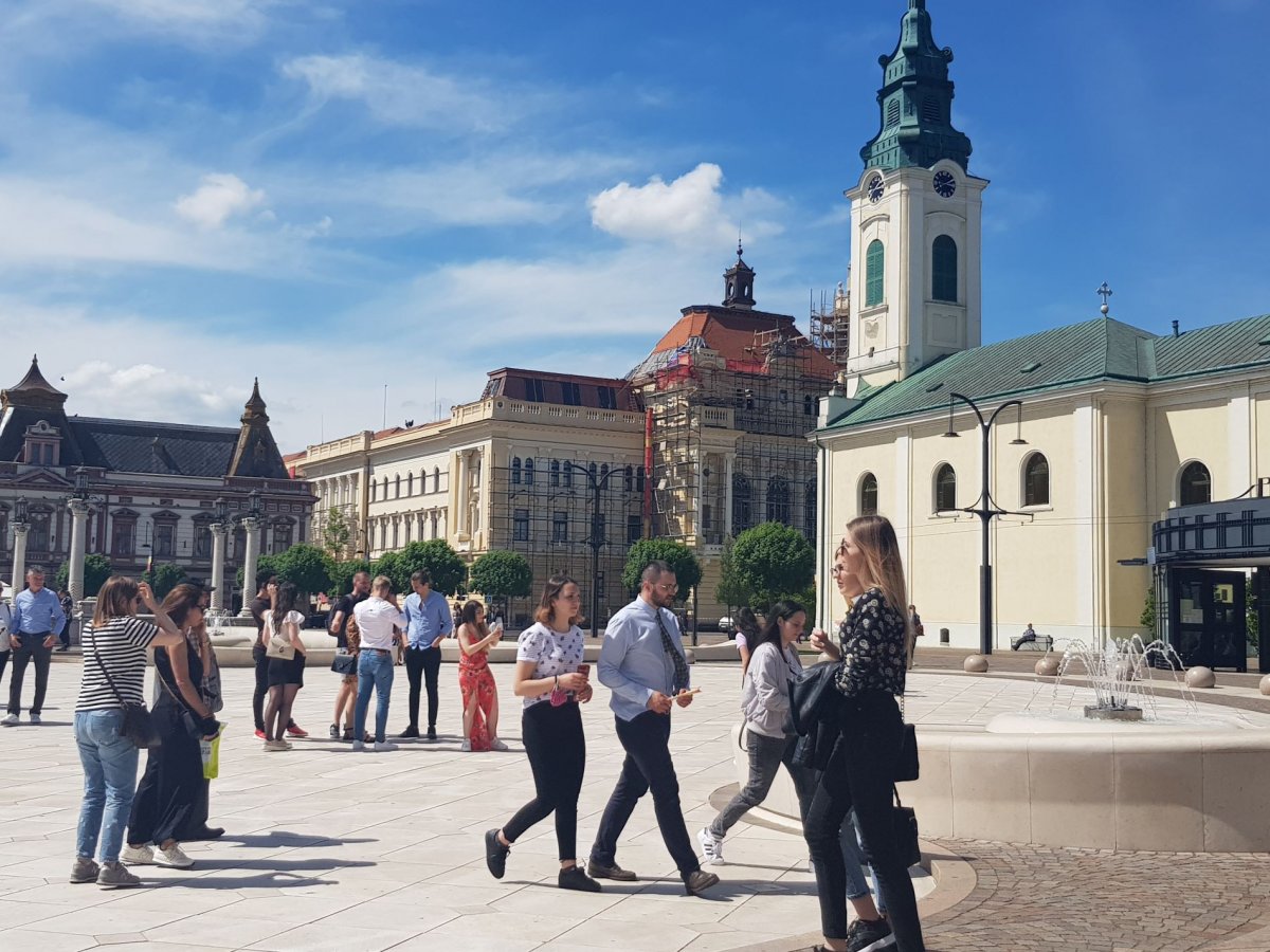 Miután a hétvégén szabadtéren levehettük a maszkot, június elsejétől mindenképp további lazítások várhatóak Florin Cîţu miniszterelnök szerint •  Fotó: Bálint Eszter