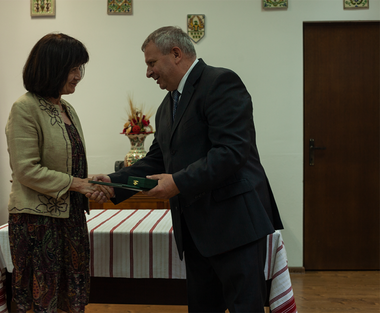 A kultúrát és művészetet befogadó kapu – Magyar állami kitüntetést vett át Egyed Emese és Essig Kacsó Klára