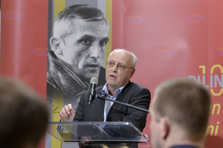Féléves programsorozattal emlékeznek a száz éve született Pilinszky Jánosra