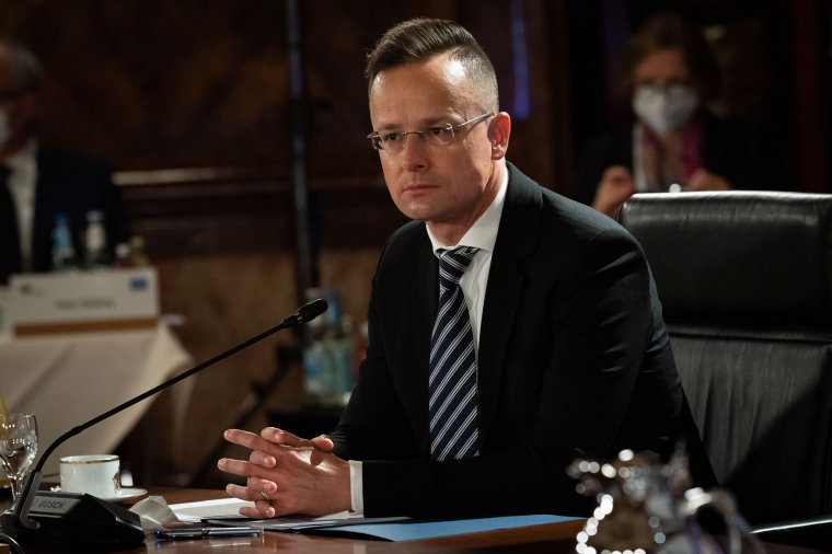 Szijjártó: az Európai Bizottságnak nincs olyan javaslata, amely kezelni tudná egy esetleges orosz olajembargó negatív hatásait