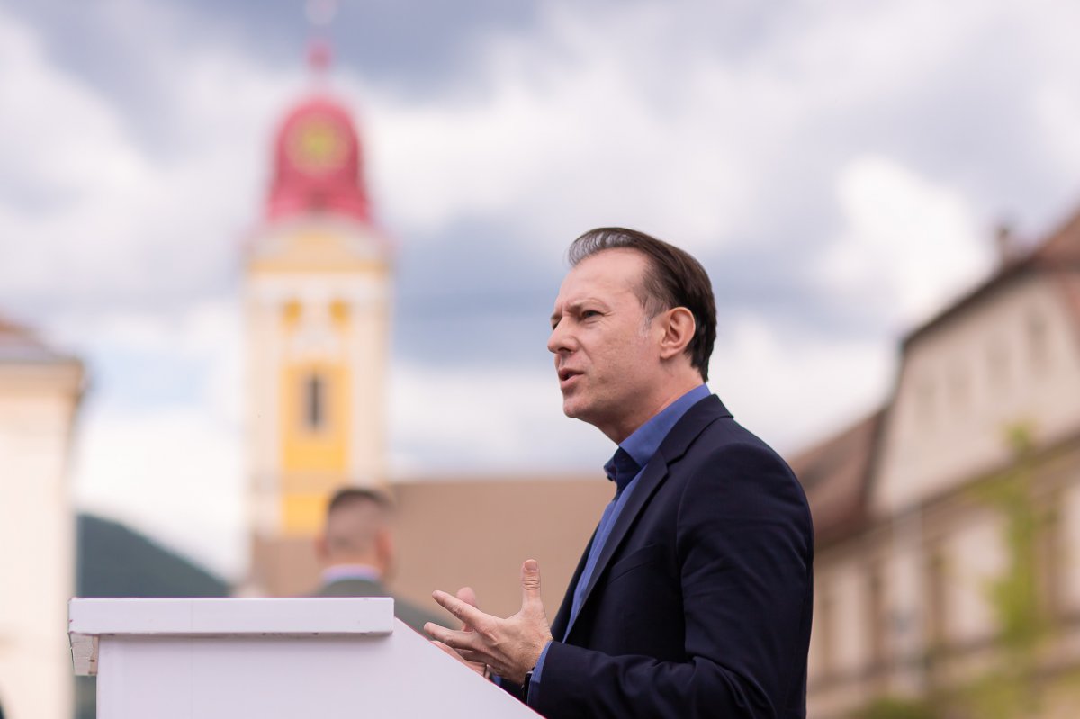 Florin Cîţu pénteken Nagybányára látogatott •  Fotó: Gov.ro