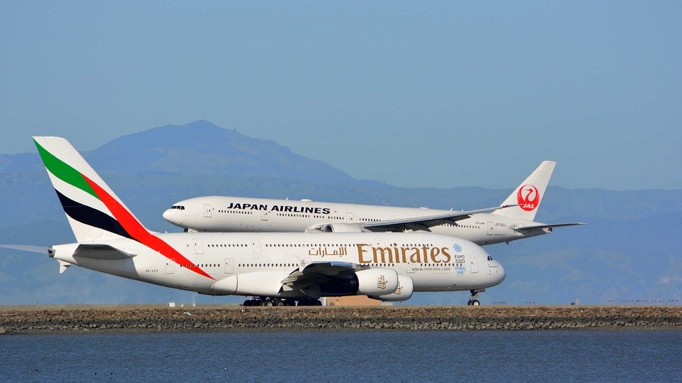 Az Emirates Airlines és a Japan Airlines is számos járatát törölte •  Fotó: Pixabay