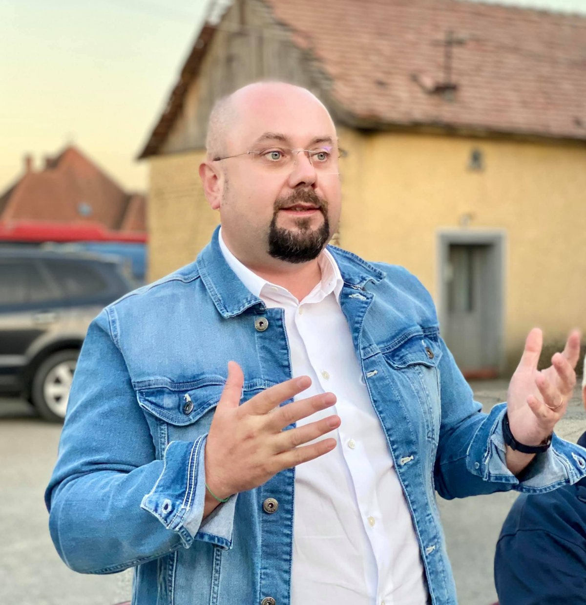 Szilágyi Róbert István szerint az örökös nem járt el tisztességesen a kastélyeladás ügyében •  Fotó: Szilágyi Róbert István/Facebook