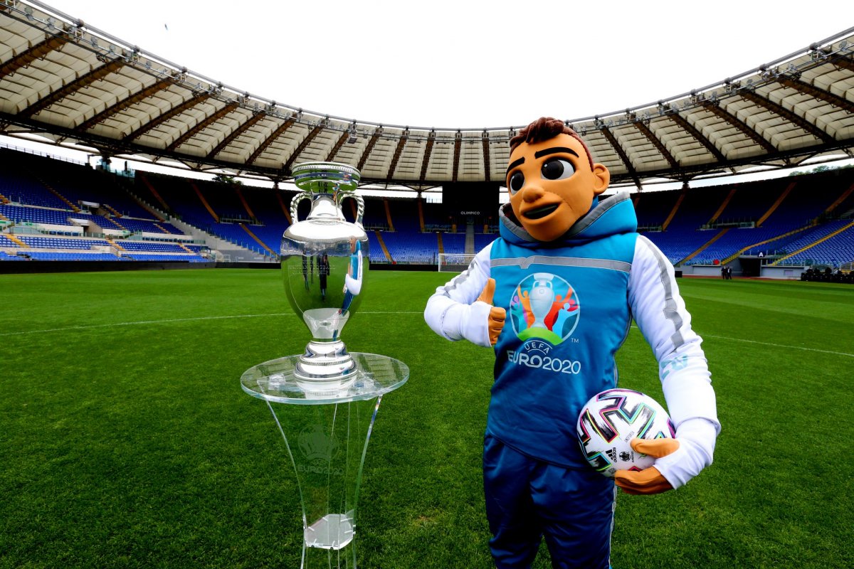 Gazdára vár. Elkezdődik a harc a futball-Európa-bajnokság serlegéért •  Fotó: Facebook/UEFA EURO 2020