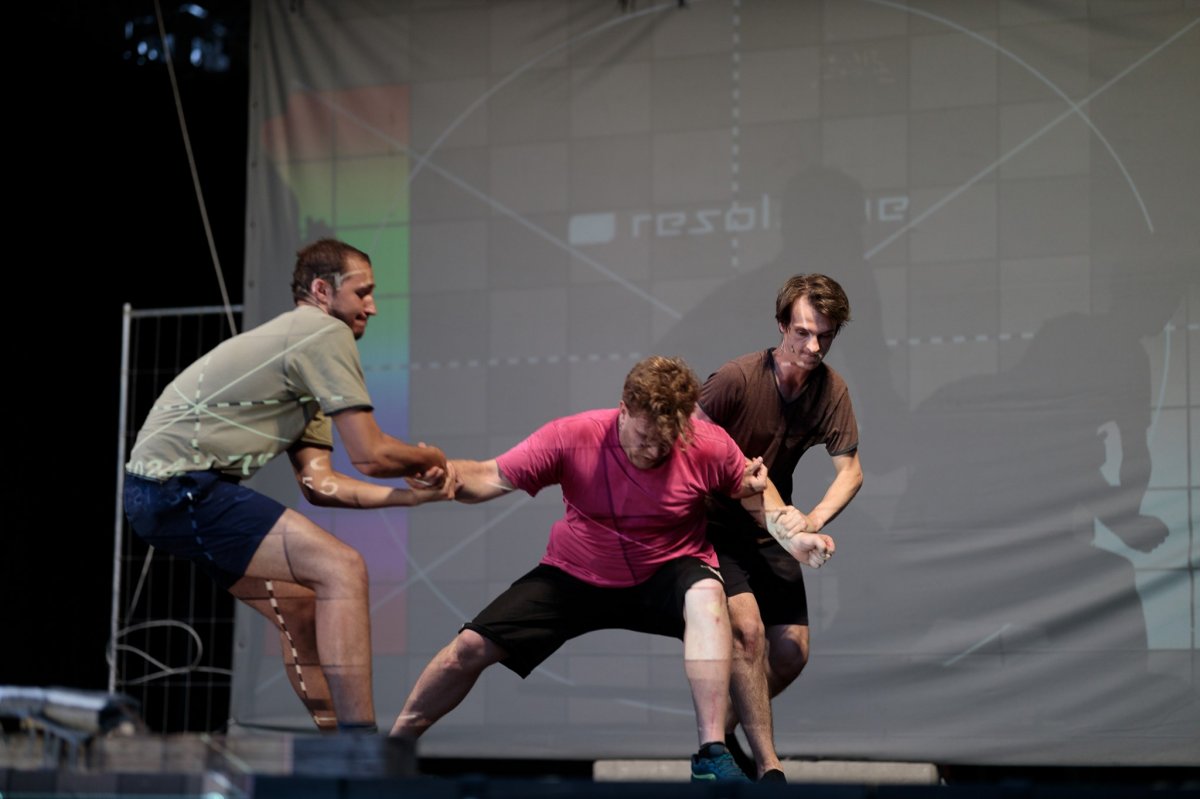 Nagy port kavart ifjúsági regény alapján készült a Semmi című előadás, amit ma mutat be a temesvári társulat •  Fotó: temesvári Csiky Gergely Állami Magyar Színház/ Facebook