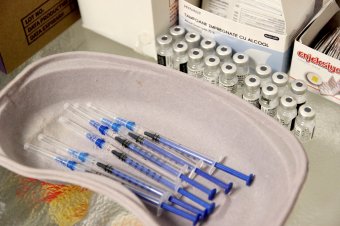 Reagált a kormányfő az USR által „politikai támadásnak” minősített vakcinabeszerzési ügyre