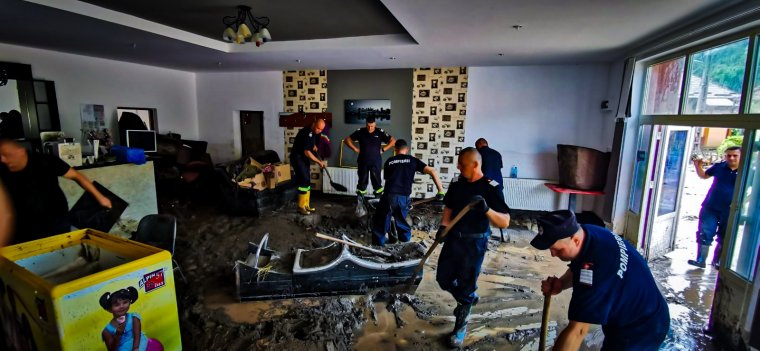 Nem javul az árvízhelyzet Fehér megyében, újabb vörös riasztást adtak ki