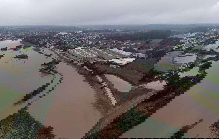 Összeomlott több ház, sokan eltűntek az árvíz miatt Németországban