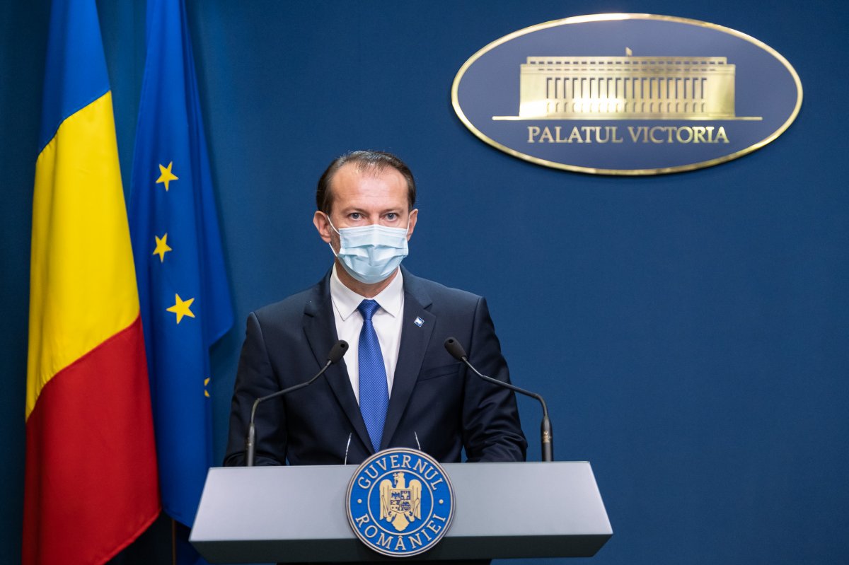 Florin Cîţu még nem tudja, hogyan kedvezzenek az oltottak számára •  Fotó: Gov.ro